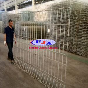 Pagar Brc T. 190 cm x L. 240 cm x Dia. 6 mm Hot Dip Galvanized