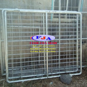 Pintu Swing Tunggal