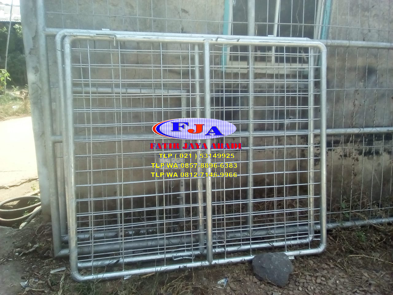 Pintu Swing Tunggal