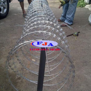 Kawat Silet BTO 22 Diameter 90 cm